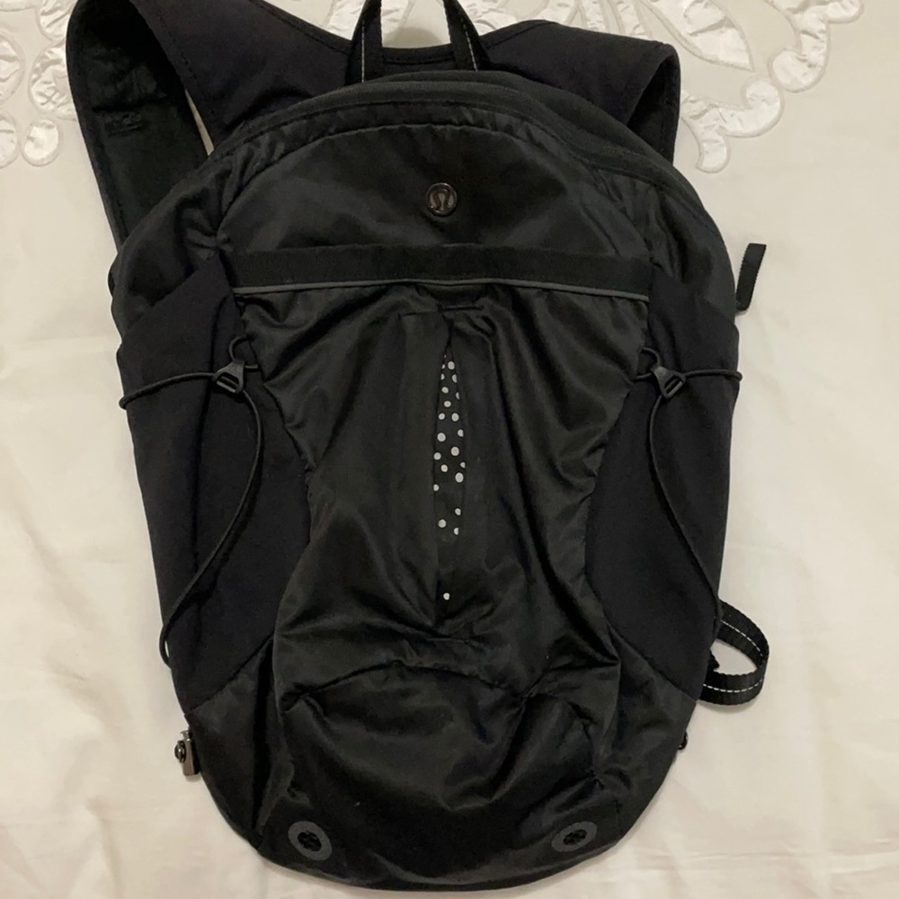 Lululemon run all day backpack